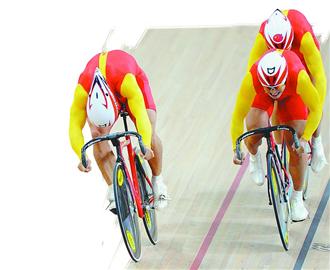 张磊、张淼与队友成昌松