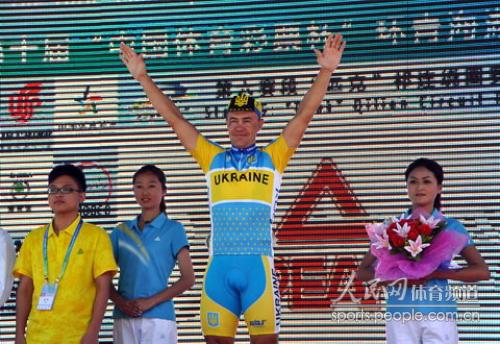 第六赛段冠军乌克兰国家队梅特卢申科-尤里。人民网记者 胡雪蓉摄