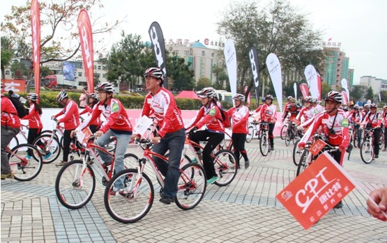 康比特公司荣誉骑行队伍(三)