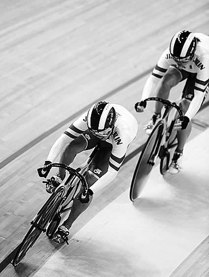 9月3日,吉林选手宫金杰、郭爽在比赛中。CFP供图