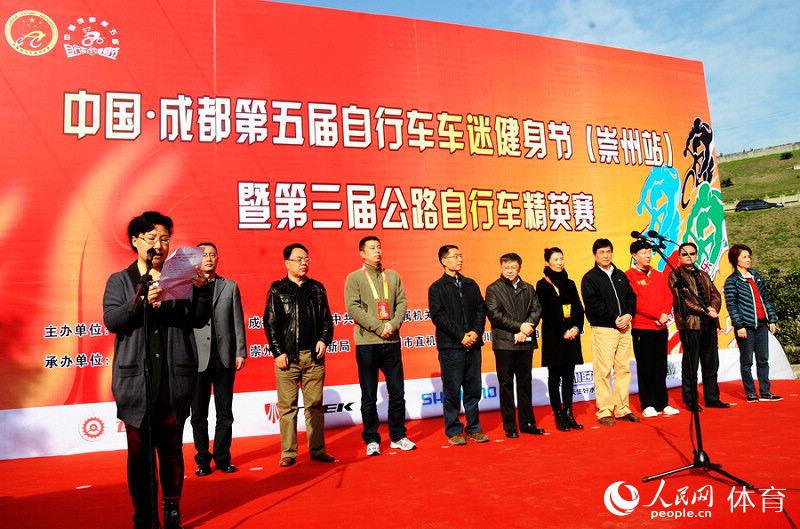 崇州的油菜花美景令人陶醉。