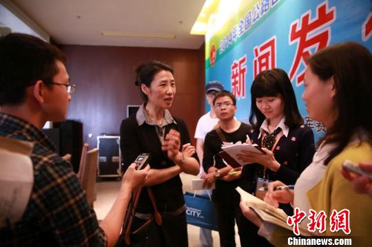 图为2014年全国公路自行车冠军赛新闻发布会现场。 刘述贵 摄