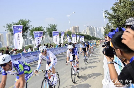 卡瓦次勇梅开二度 勇夺兰州绕圈赛冠军