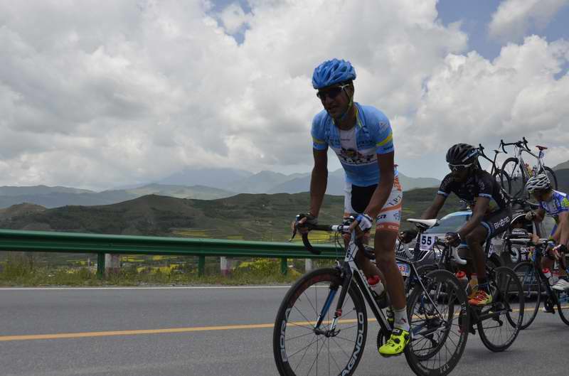 环湖赛首次走进化隆 克里斯奇获赛段冠军